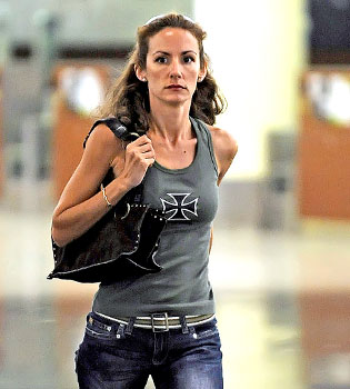 Telma Ortiz, hermana de la Princesa Letizia, se casa en secreto, sin familia y con muletas