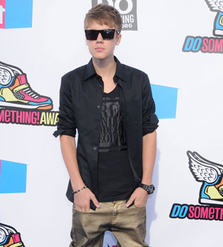 Justin Bieber agrede a un paparazzi y le envía al hospital