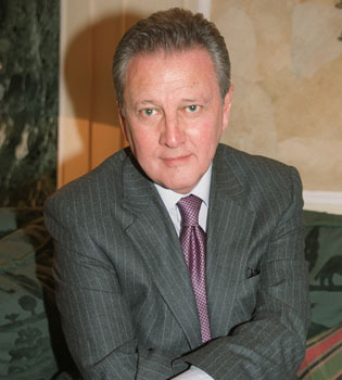 El funeral de Carlos Larrañaga: adiós al galán del cine español