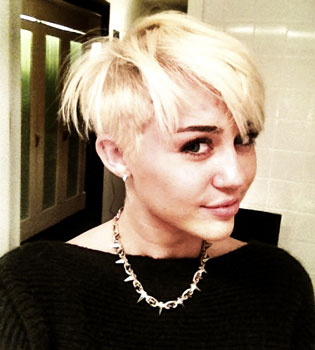 Miley Cyrus, denunciada por agresión