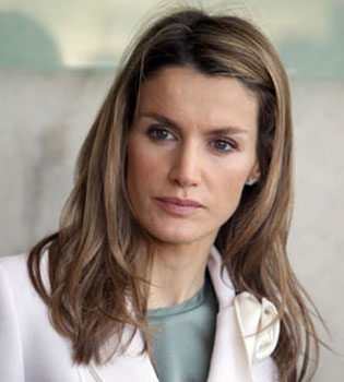 Letizia echa un cable a su hermana Telma Ortiz