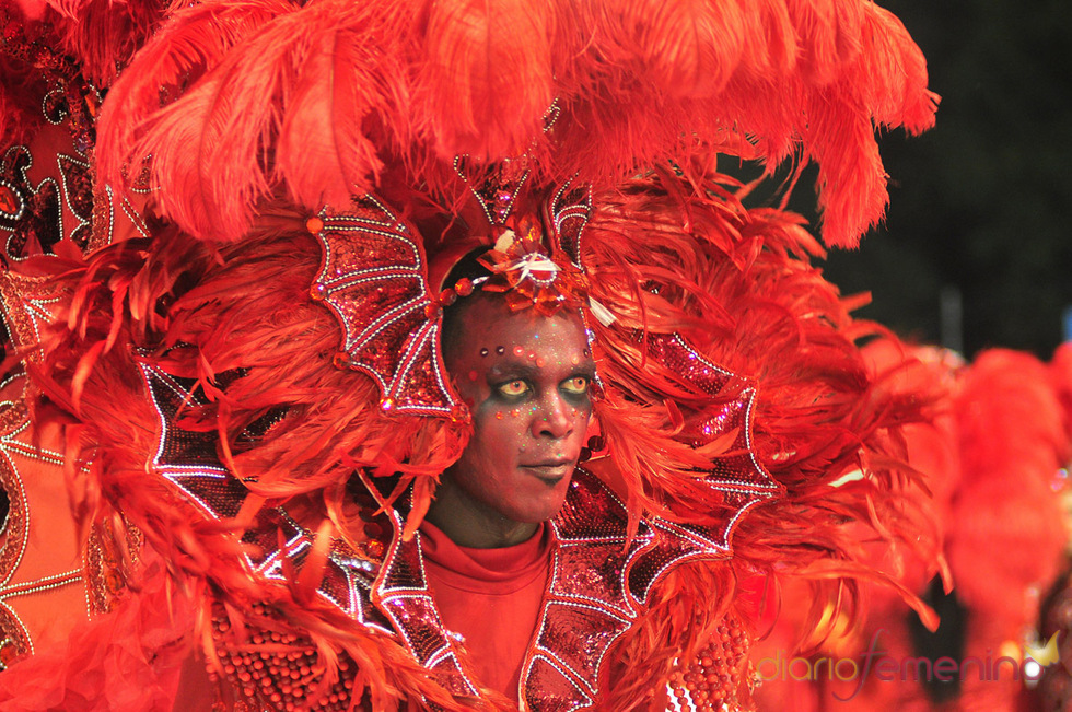 Carnaval Brasil 2010: Escuela Leandro de Itaquera al rojo vivo