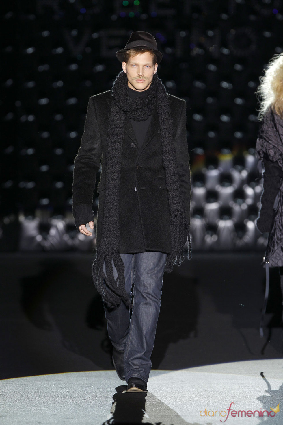 Traje de Roberto Verino en la Pasarela Cibeles 2010