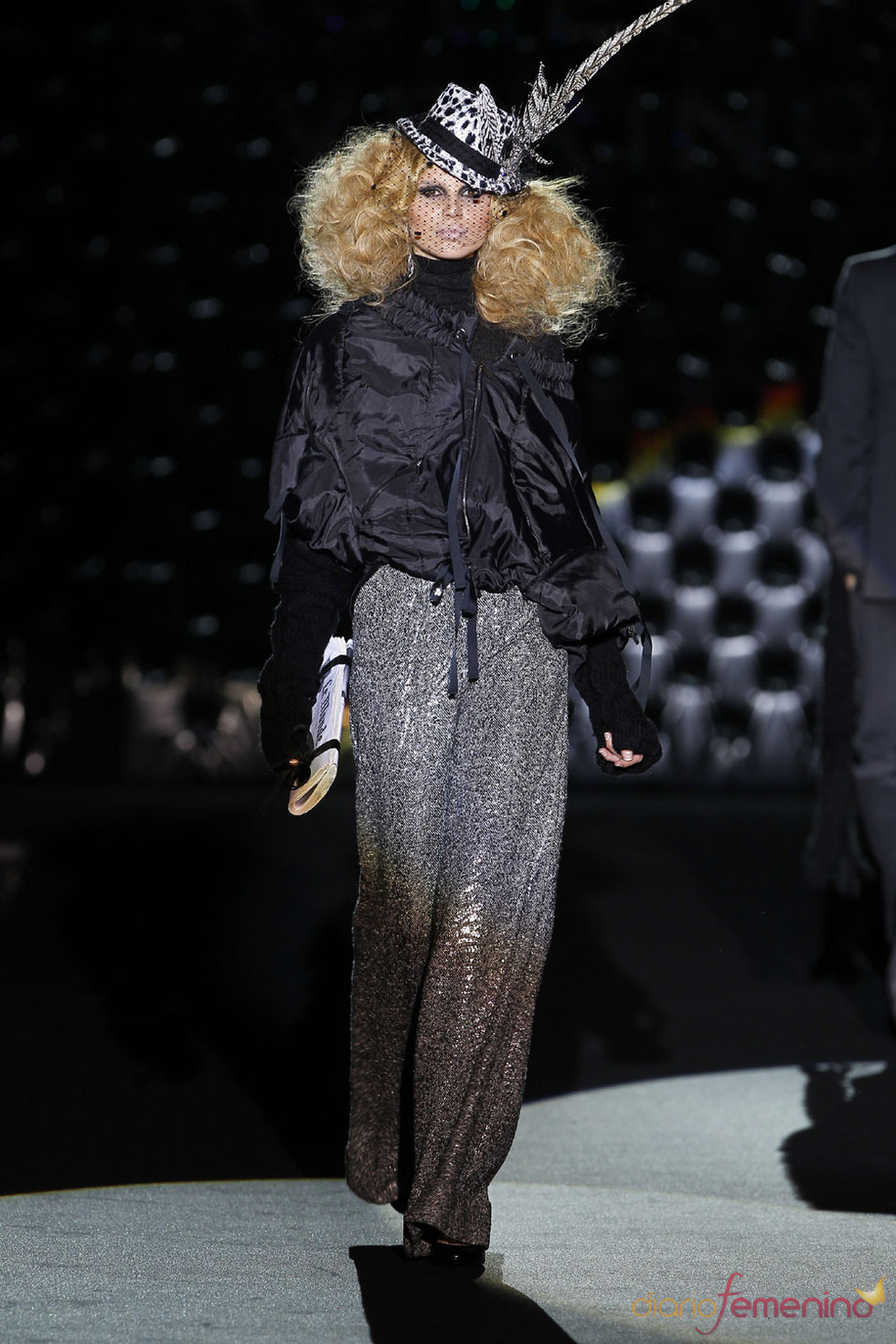 Glamour y elegancia femenina de Roberto Verino