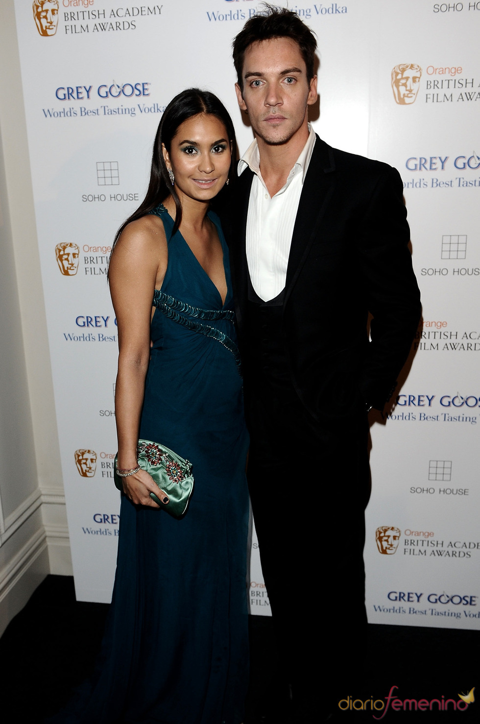 Jonathan Rhys Meyers en los BAFTA 2010