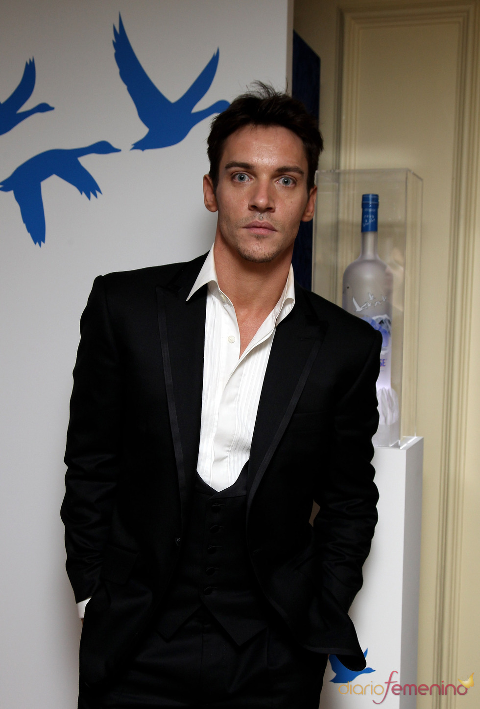 Jonathan Rhys Meyers posa en los BAFTA