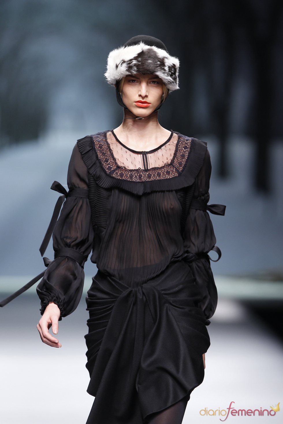 Conjunto negro y transparente de Alma Aguilar Conjunto negro y transparente de Alma Aguilar