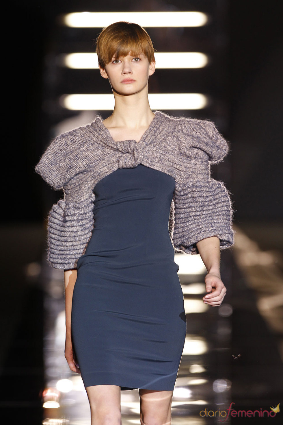 Vestido con hombreras de Sita Murt - Cibeles 2010