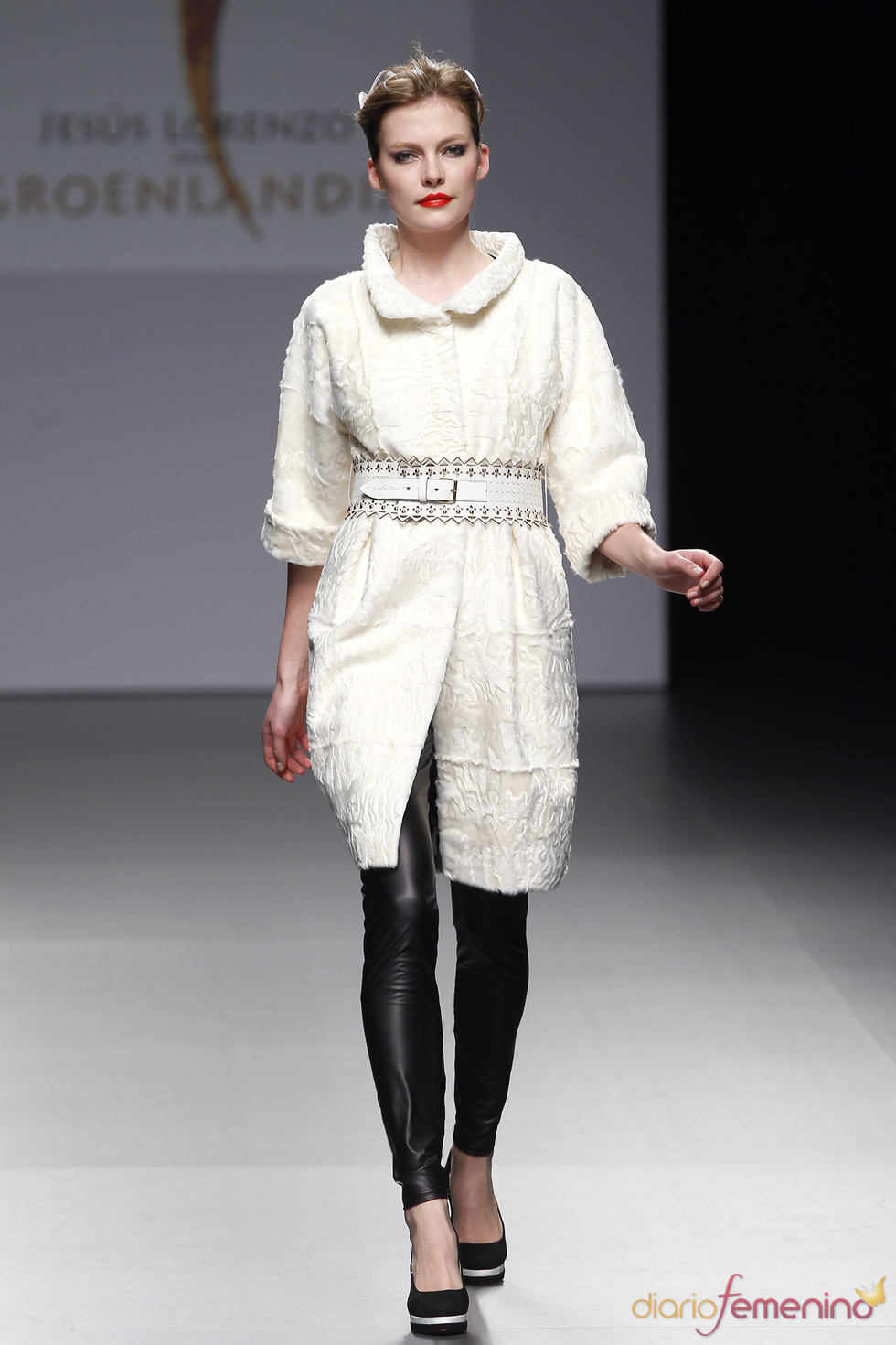 Abrigo blanco de Jesús Lorenzo