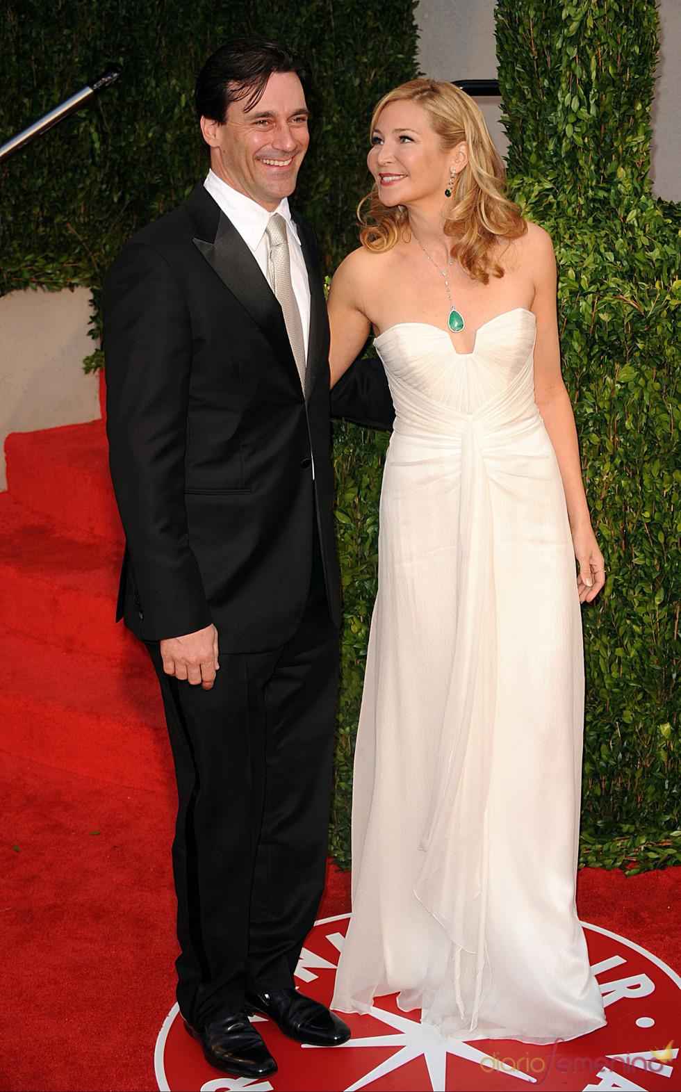 Jon Hamm y Jennifer Westfeldt en la fiesta Vanity Fair Oscar 2010