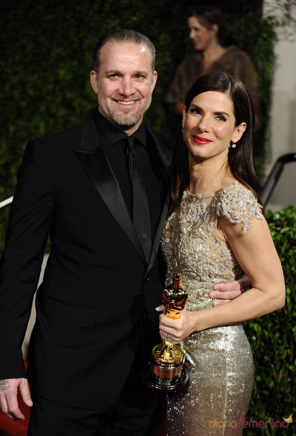 Sandra Bullock y Jesse James en la fiesta Vanity Fair Oscar 2010
