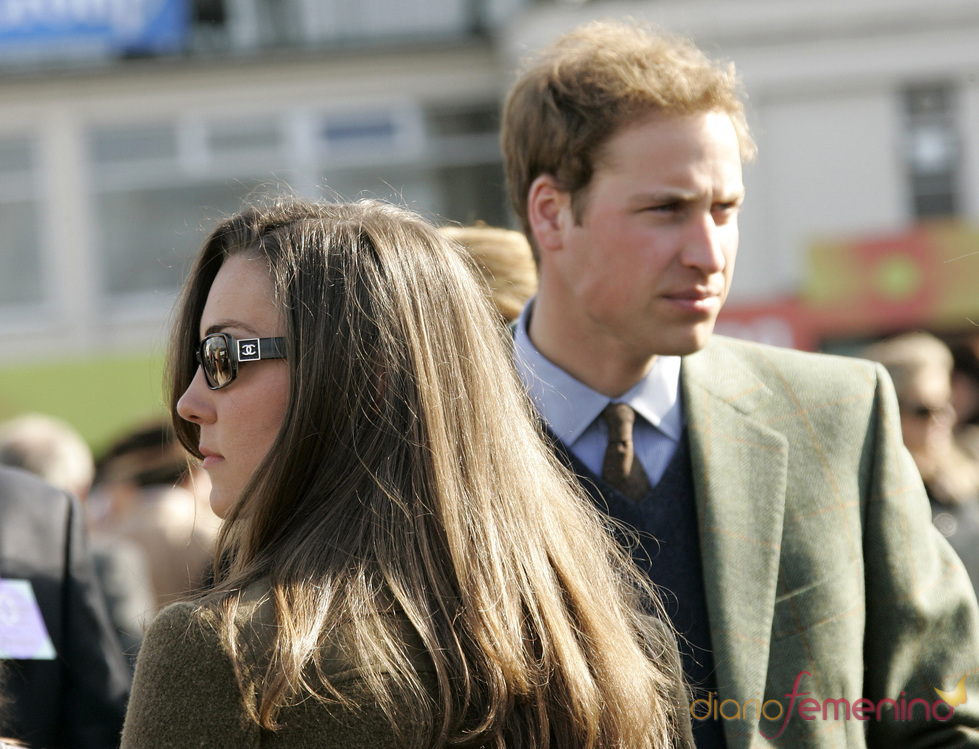El principe Guillermo y Kate Middleton en el Festival Cheltenham