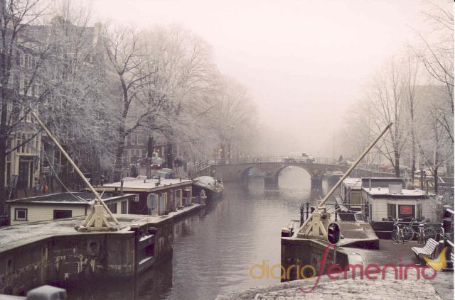 Los canales de Amsterdam nevados