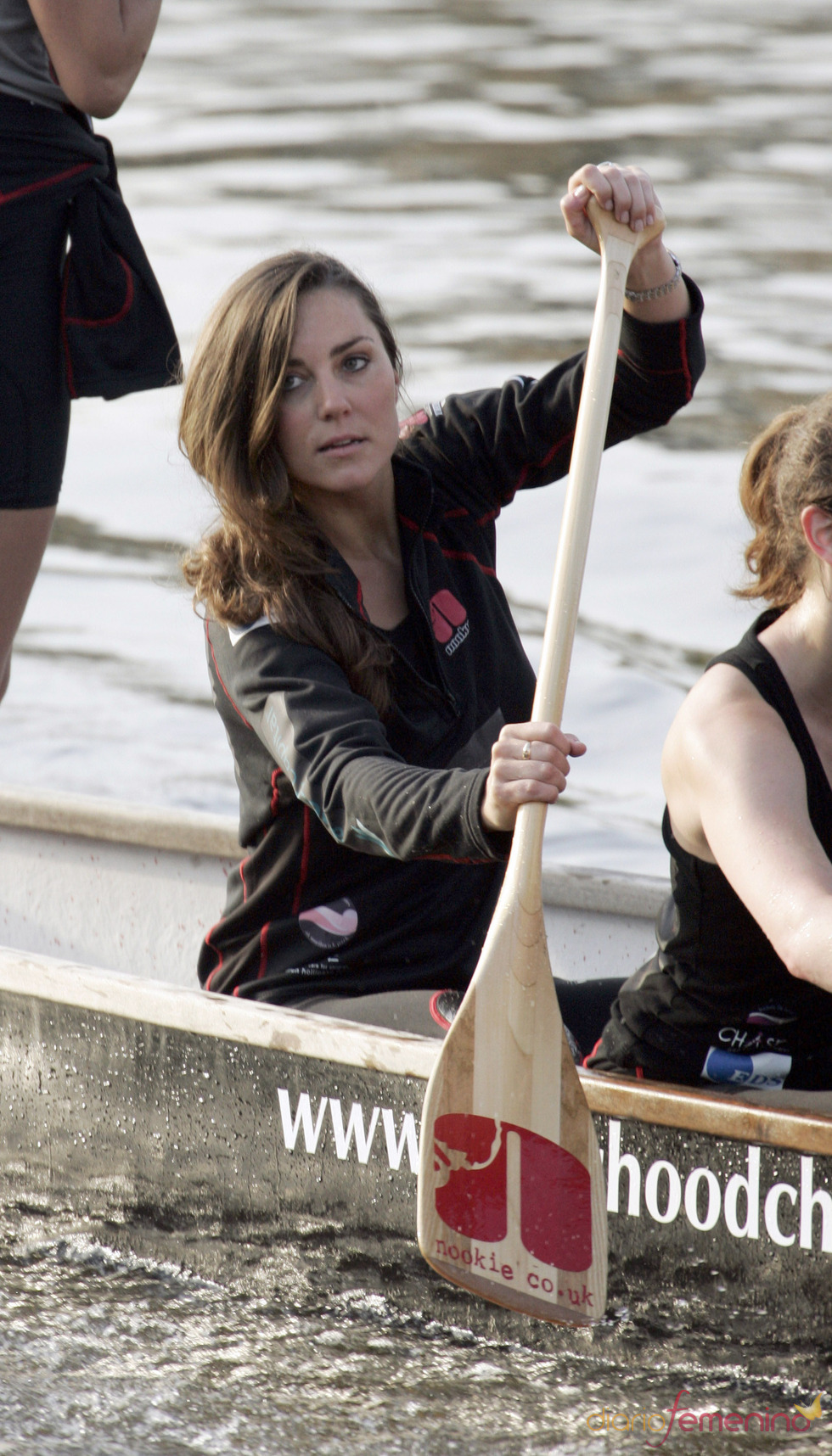 Kate Middleton entrenandose en el río Thames