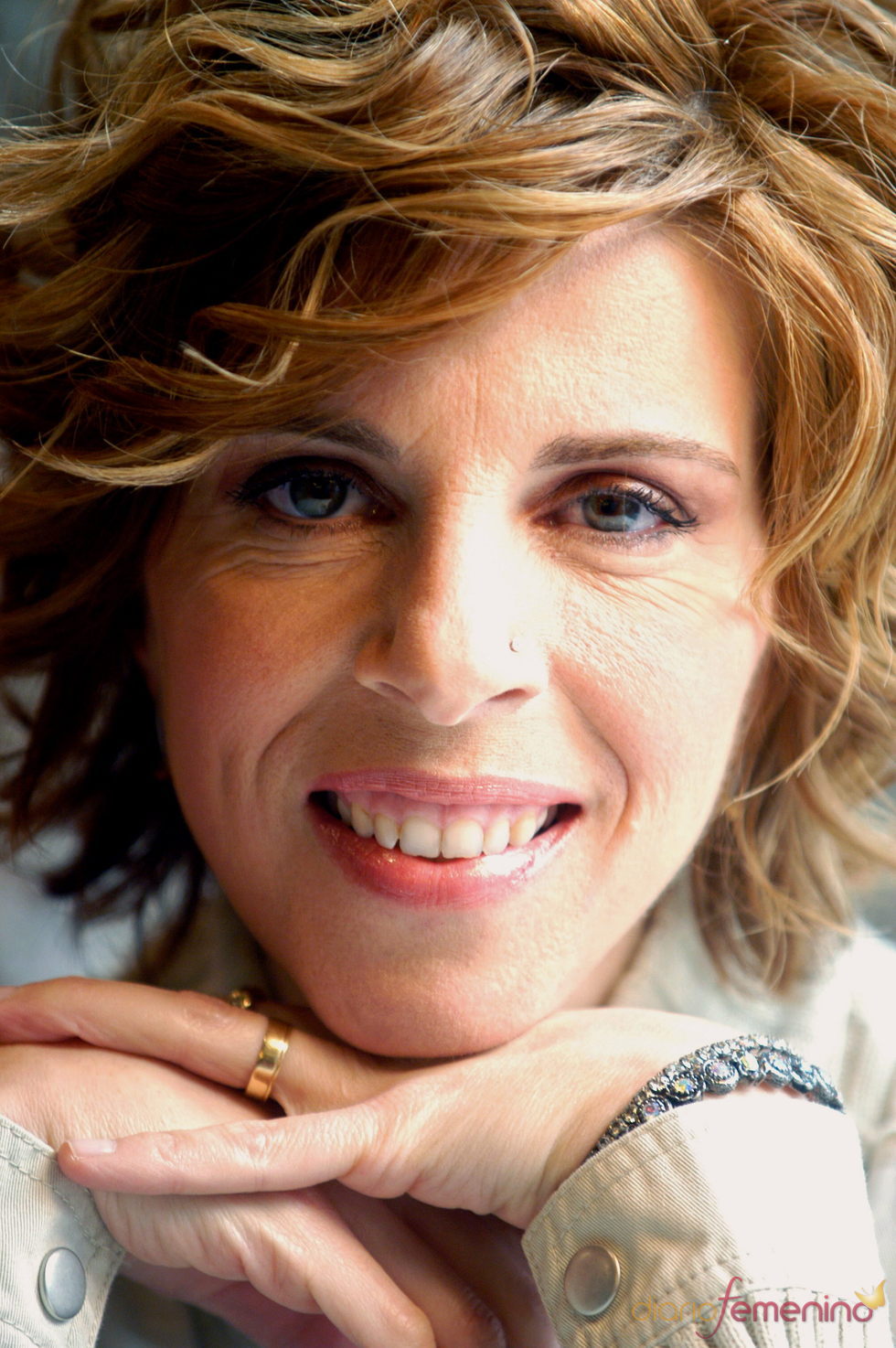 Sole Gimenez presenta 'Pequeñas cosas' rodeada de artistas españoles