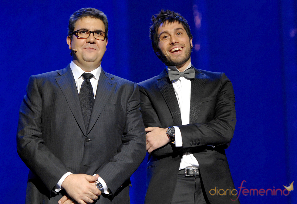 Los presentadores de los premios Ondas 2010: Florentino Fernández y Dani Martínez.