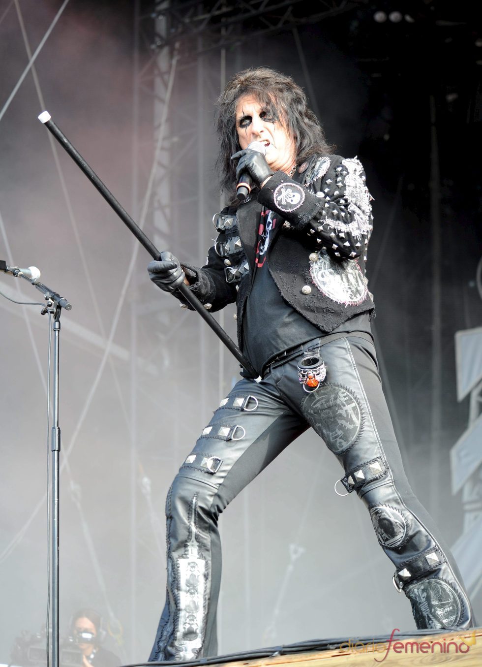 Alice Cooper muere y resucita en su concierto en Madrid