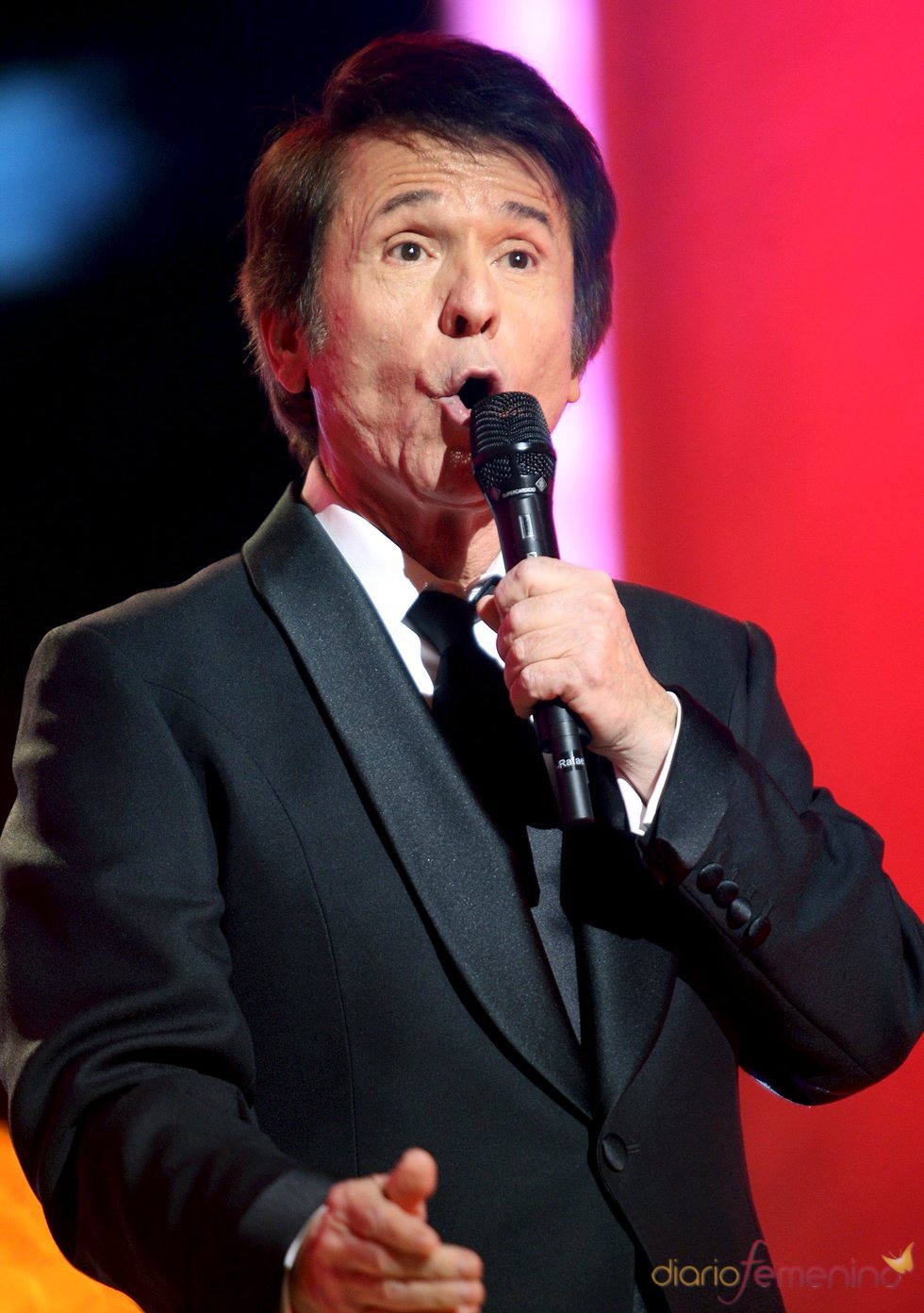 Raphael presenta su nueva gira con su disco 'Te llevo en el corazón'