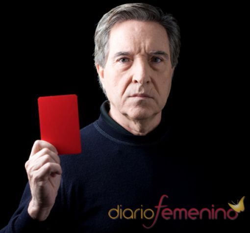 Iñaki Gabilondo, saca tarjeta roja