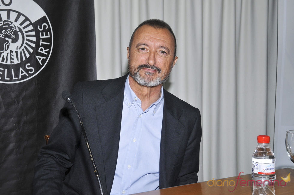 Arturo Pérez Reverte, su novela 'La Reina del Sur' en la televisión