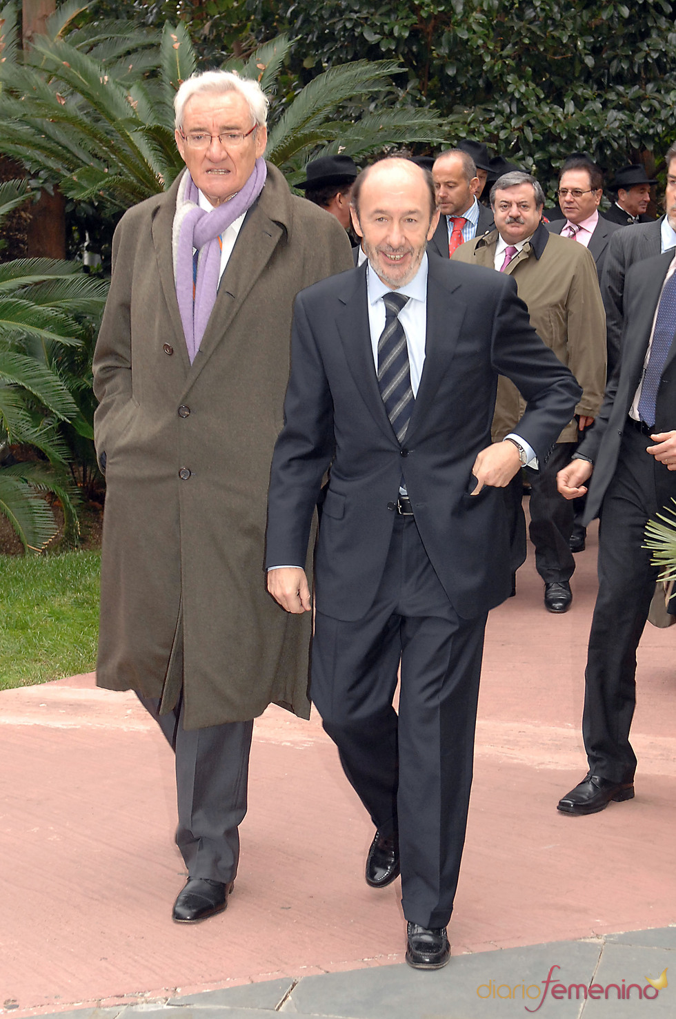 Luis del Olmo y Alfredo Pérez Rubalcaba en los Premios Protagonistas 2010
