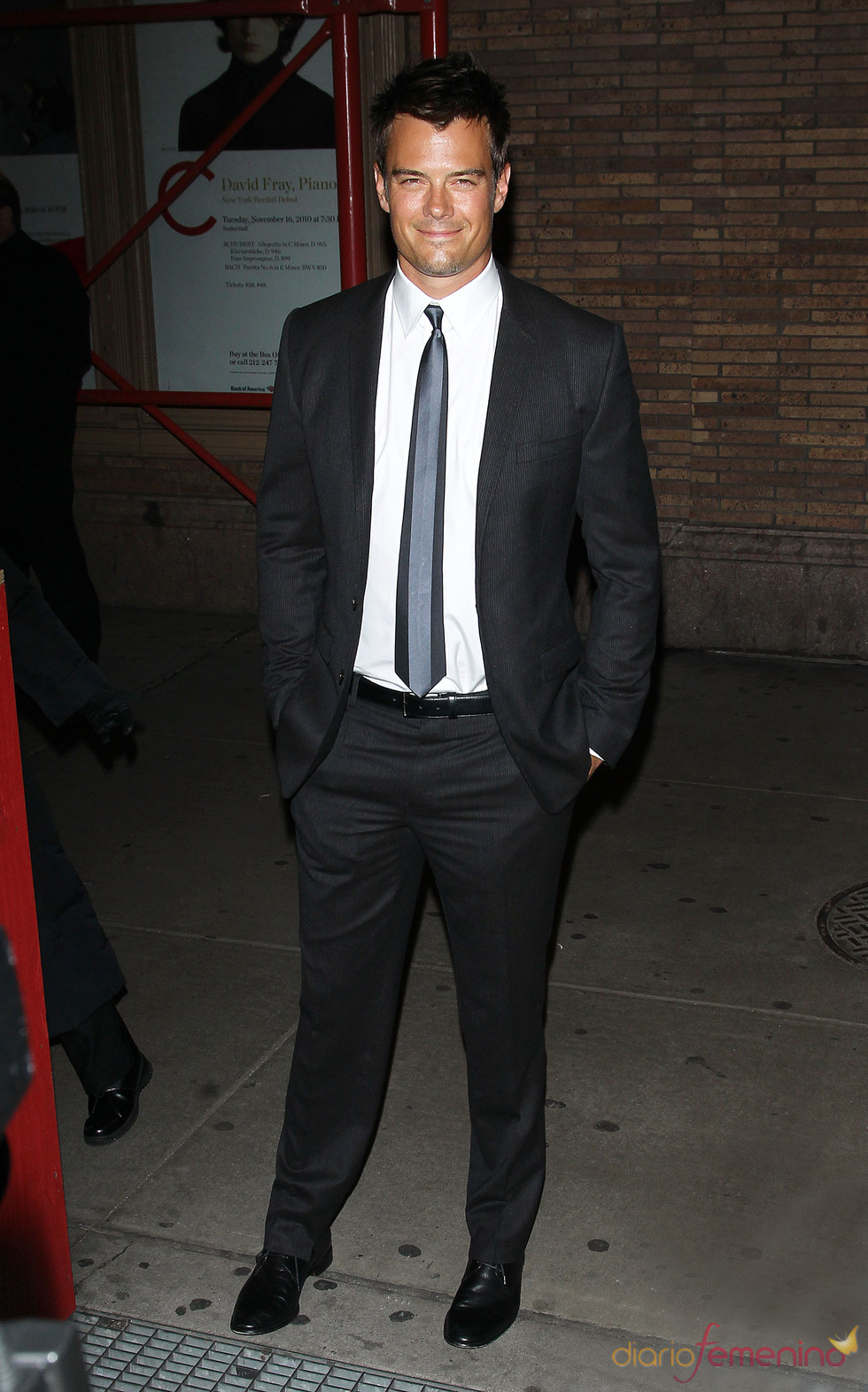 Josh Duhamel en los premios 'Mujer del Año' de la revista Glamour