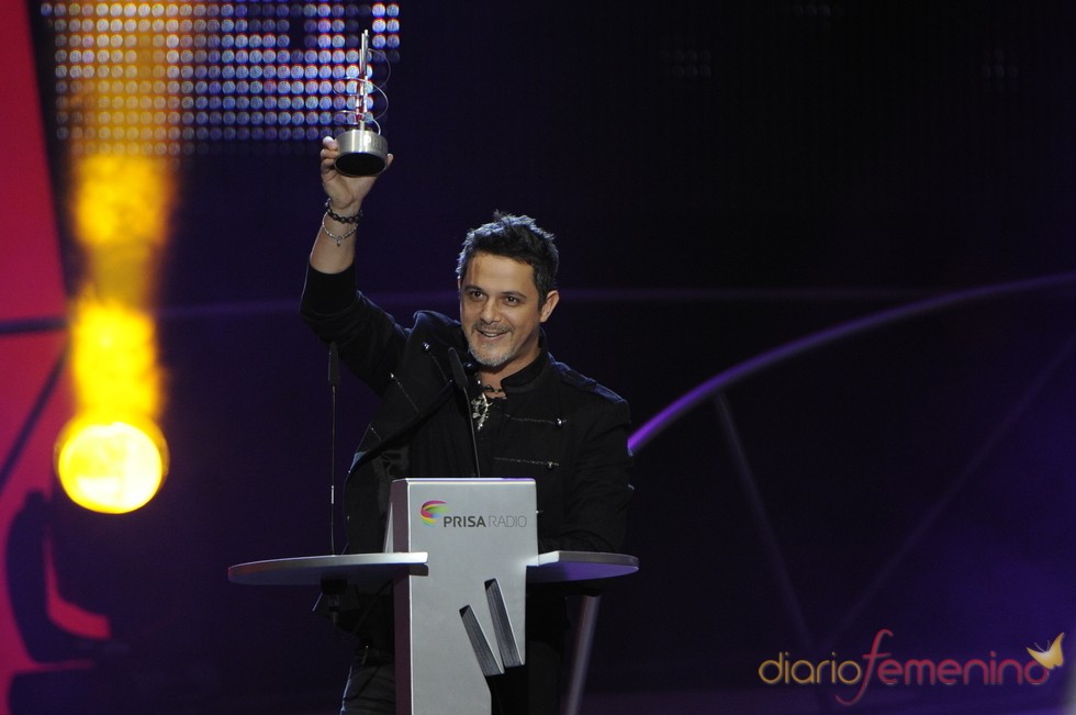 Alejandro Sanz y sus Premios 40 Principales 2010