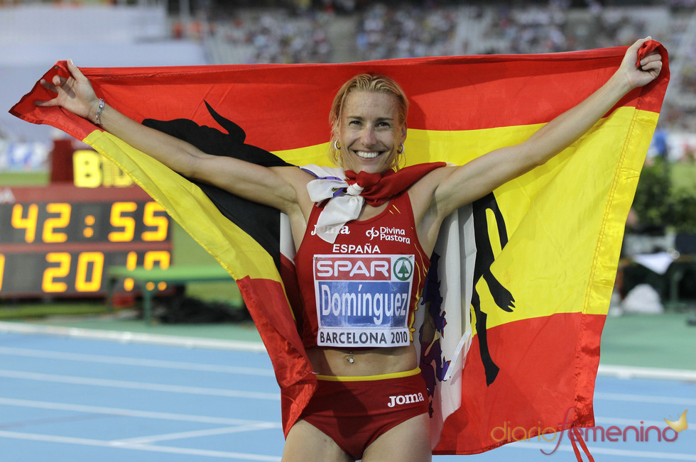 La atleta Marta Domínguez celebra uno de sus triunfos