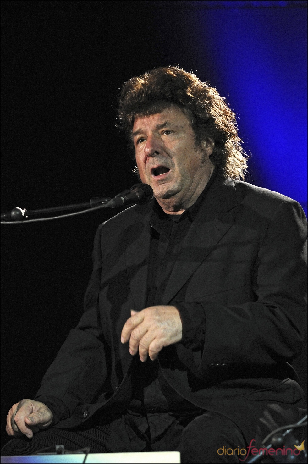 Enrique Morente en una de sus actuaciones