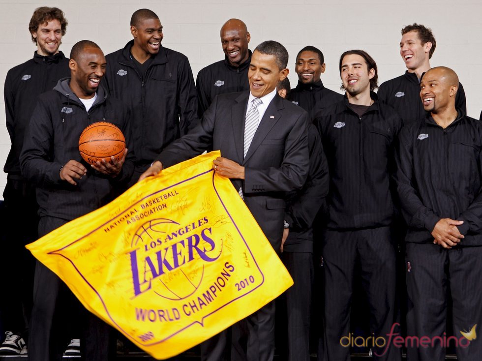 Barack Obama con los campeones de la NBA