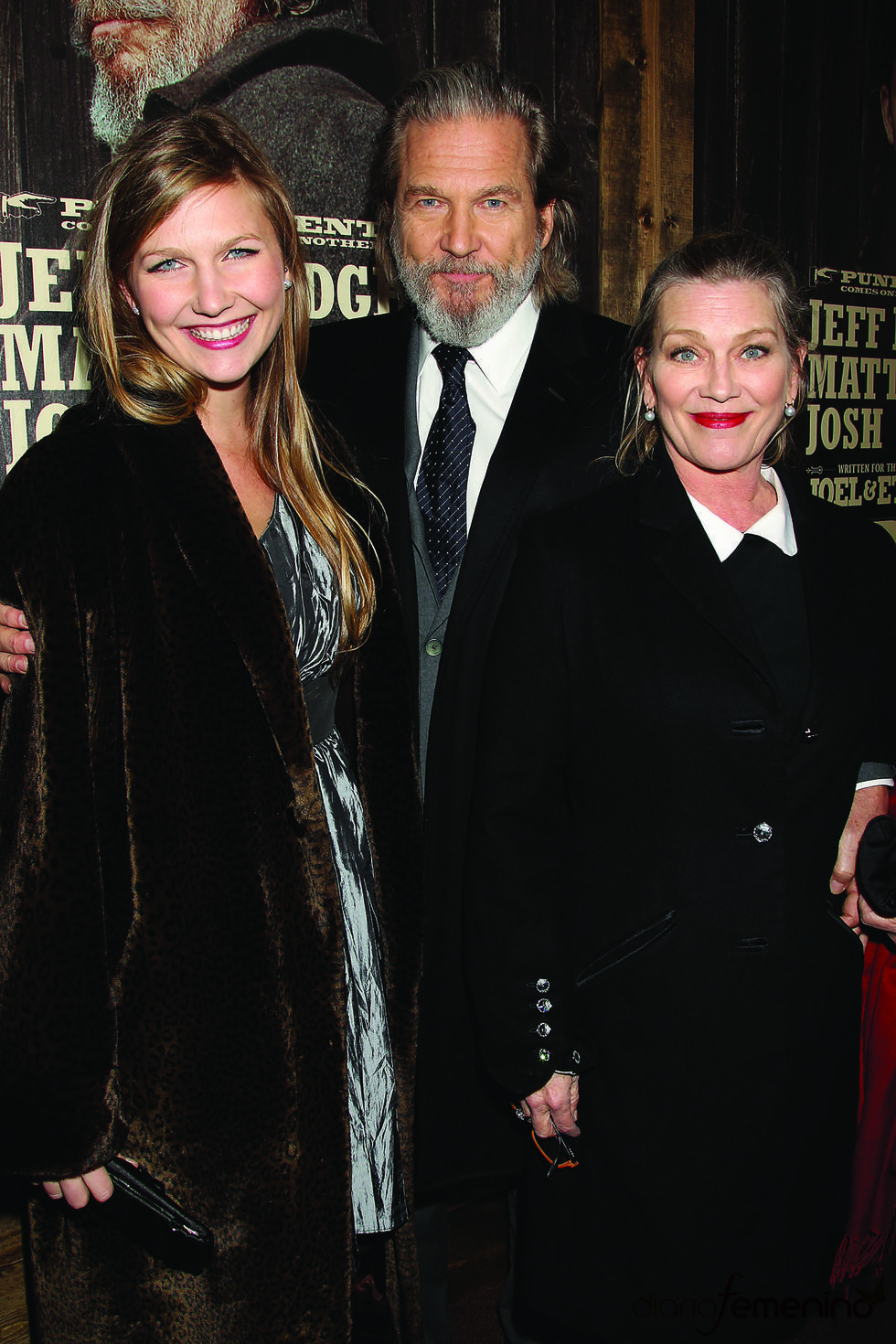 Jeff Bridges presenta 'True Grit' acompañado de su mujer y 