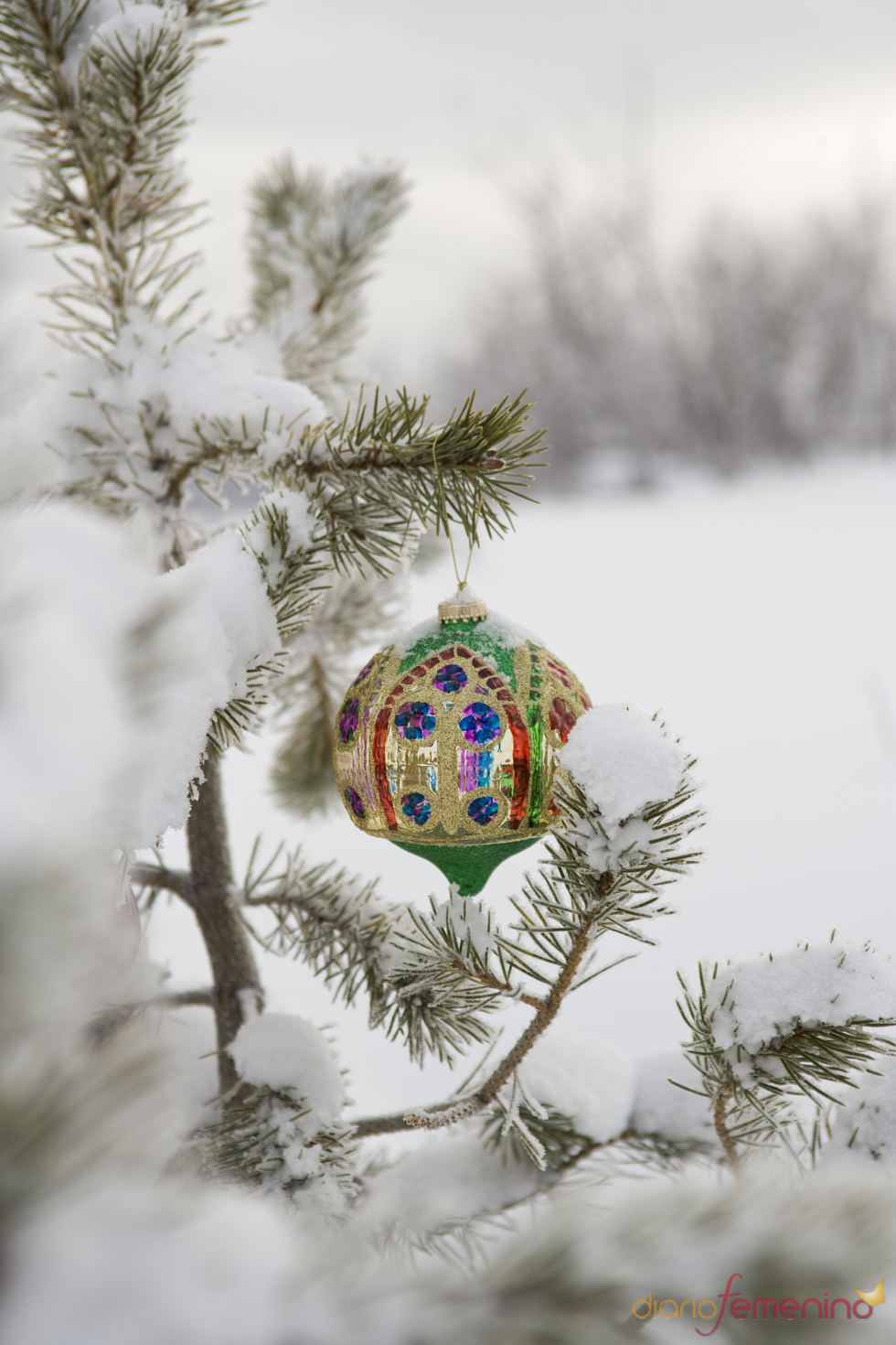 Adrono brillante para el árbol de Navidad