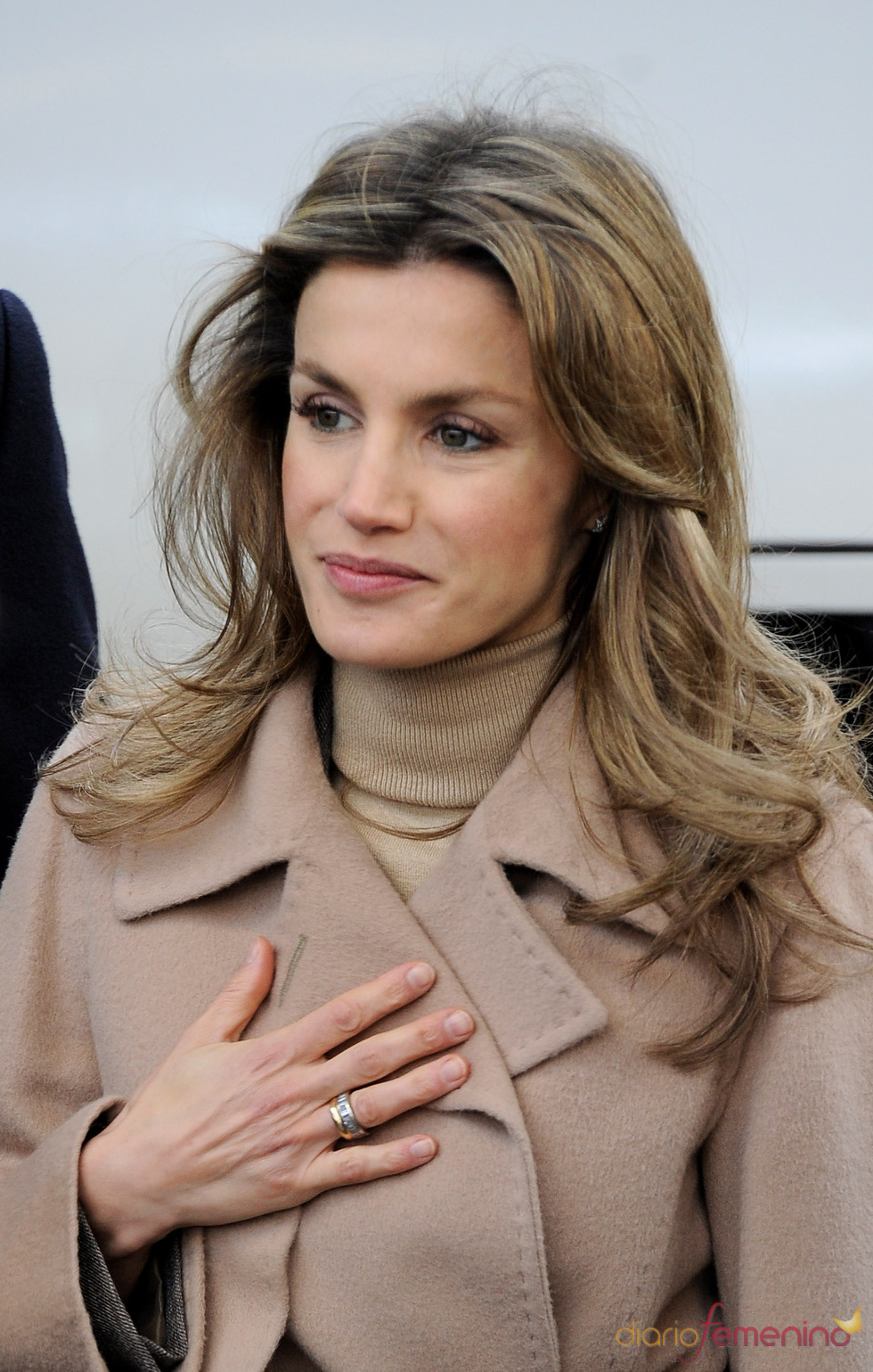 Letizia, cansada en la inuaguración AVE Madrid-Albacete