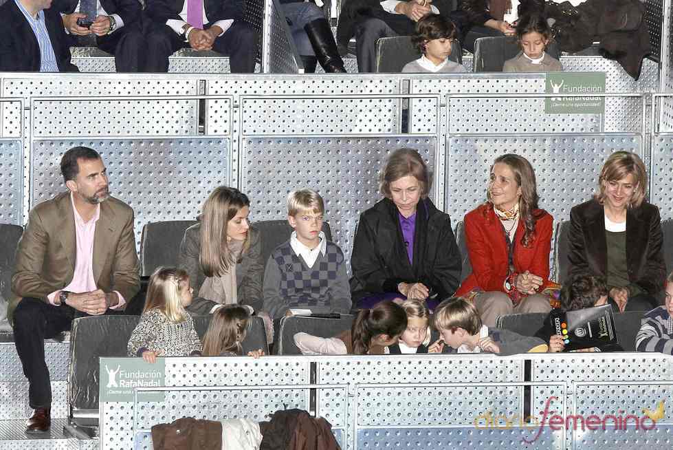 La Familia Real casi al completo en el partido de tenis por la Fundación Rafa Nadal