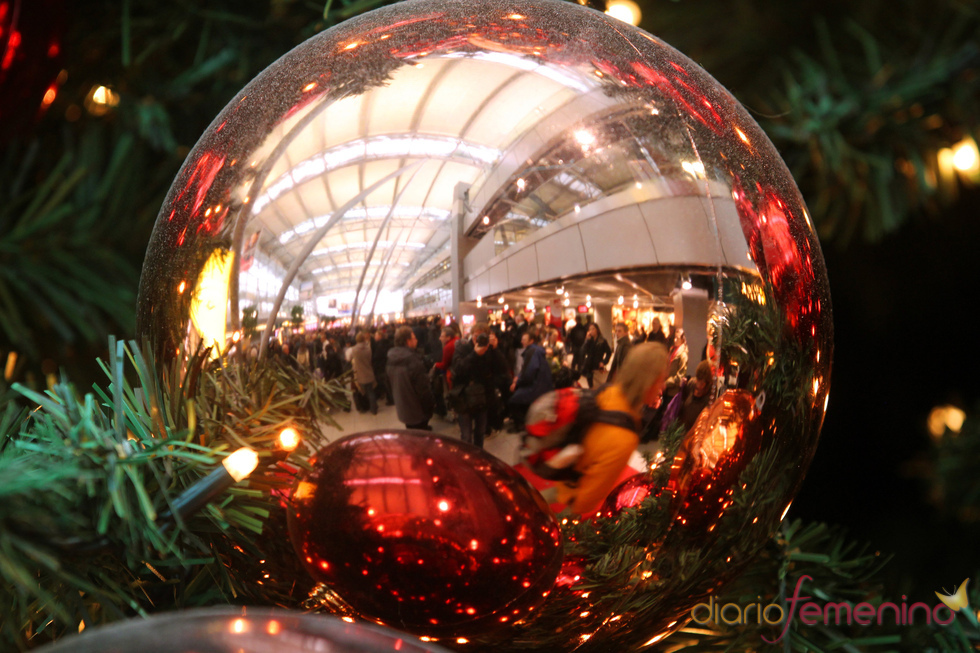 Árbol de Navidad en el aeropuerto de Duesseldorf