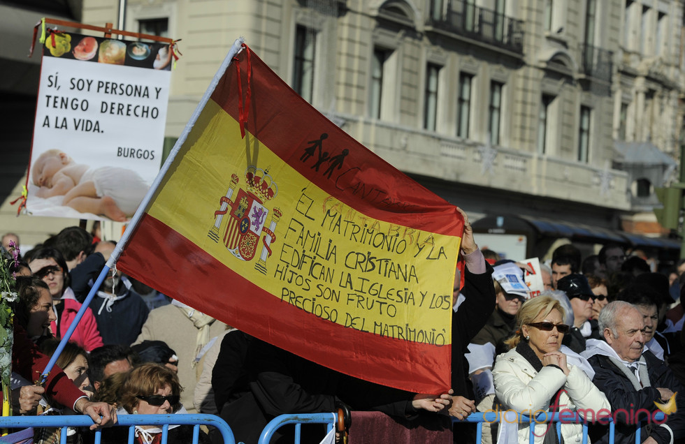 La manifestación catolica celebrada en Colón reúne a miles de personas