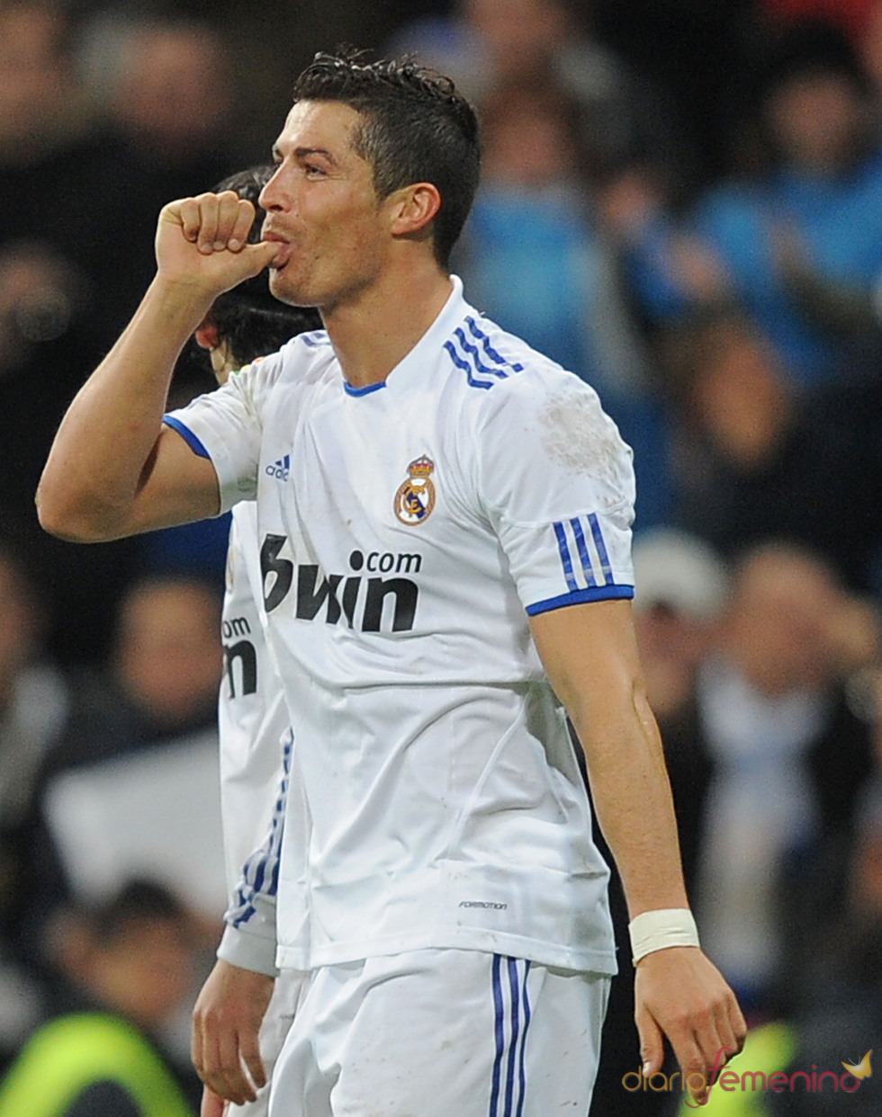Cristiano Ronaldo dedica un gol a su hijo