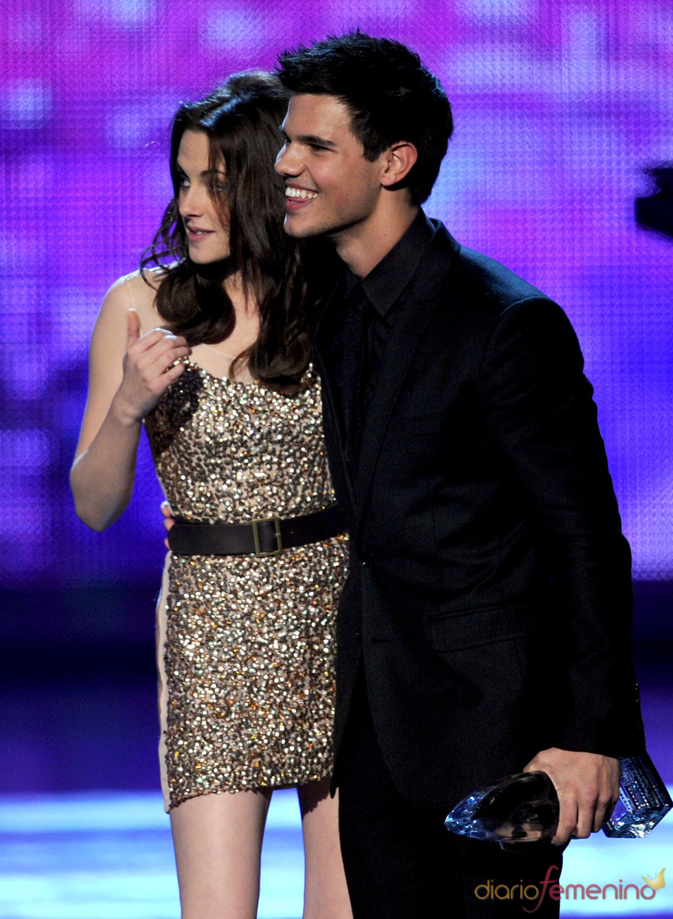Kristen Stewart y Taylor Lautner en el People's Choice Awards 2011