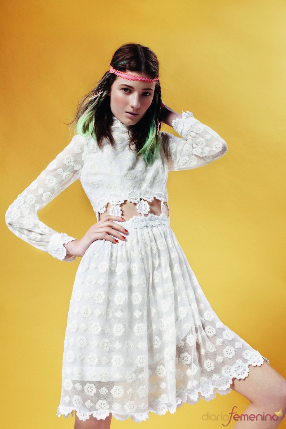 Vestido blanco de encaje de Topshop p/v 2011