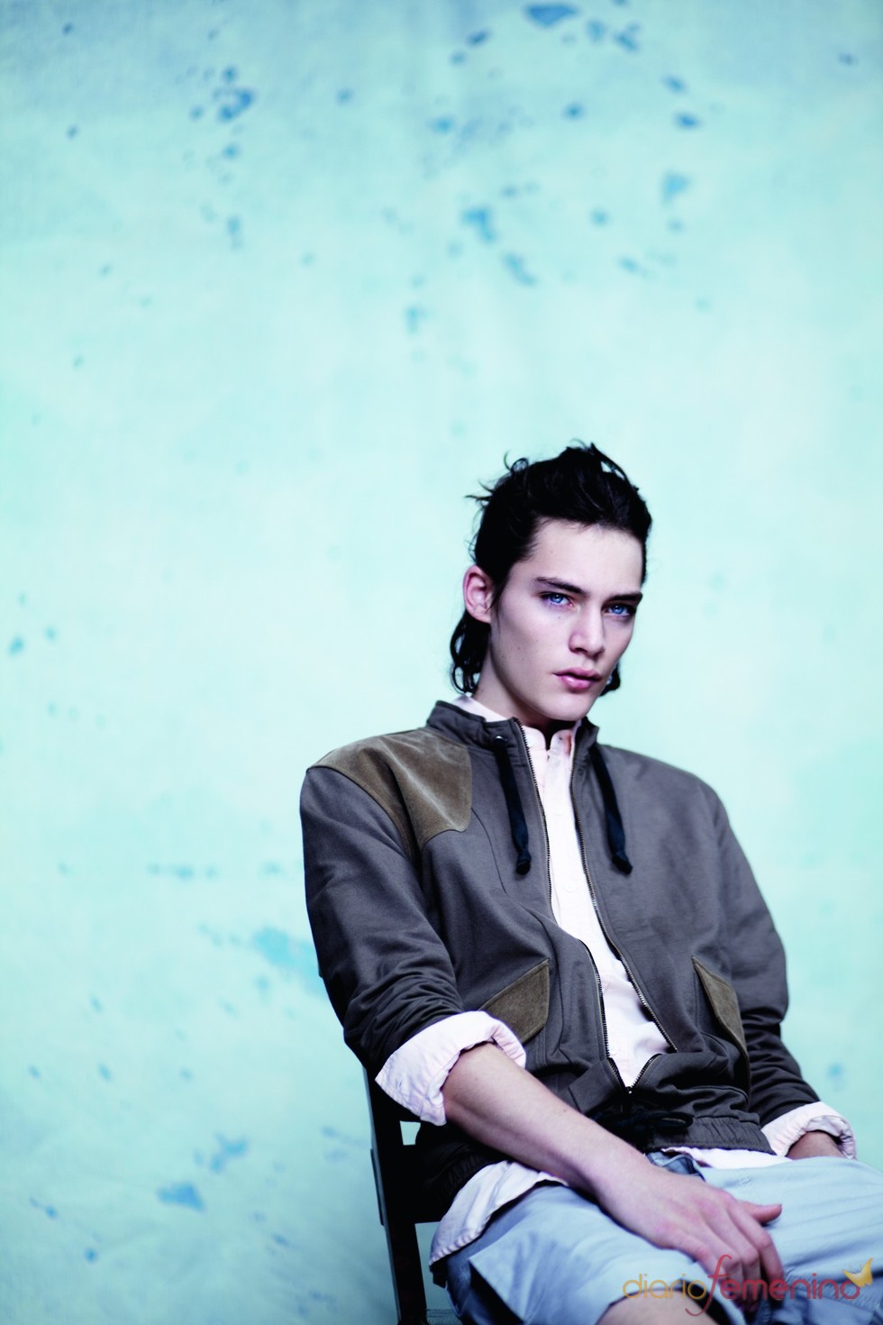 Sudadera y bermudas colección p/v 2011 TopMan