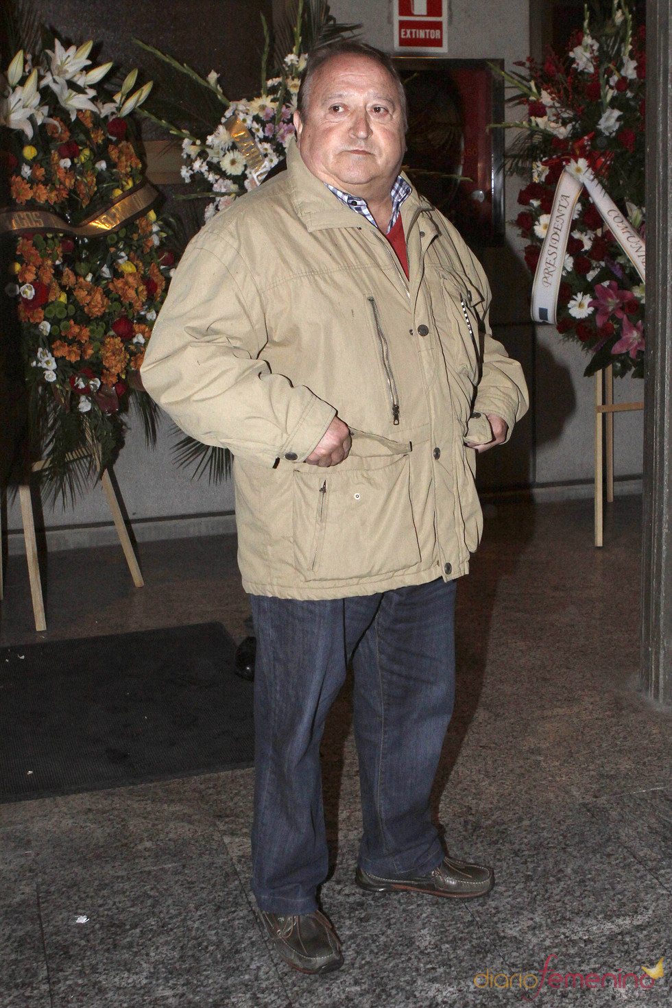 Fernando Esteso en la capilla ardiente de Juanito Navarro