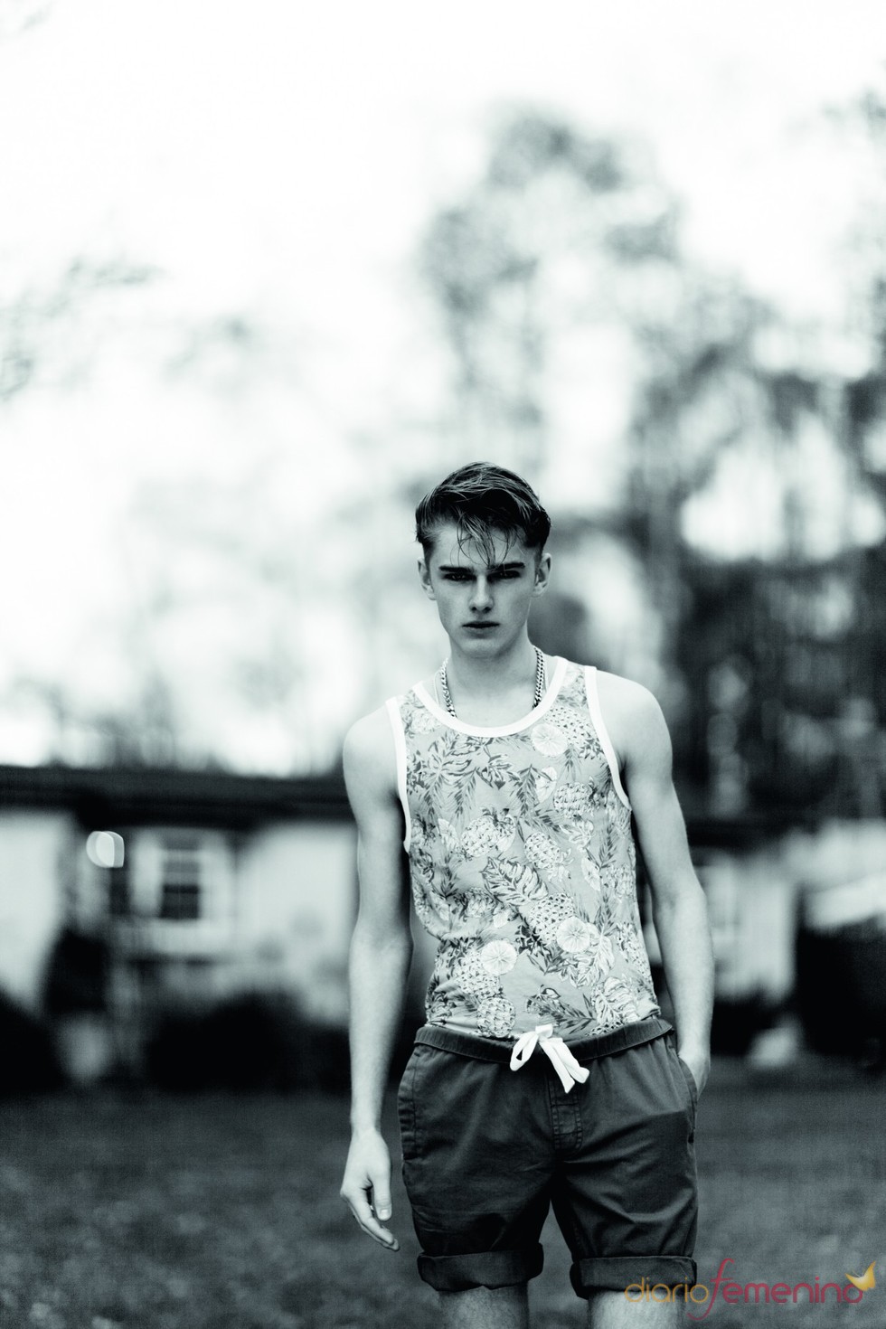 Camiseta floreada y bermuda p/v 2011 TopMan
