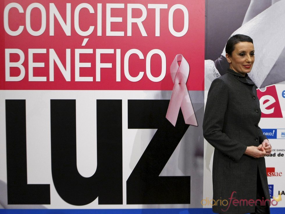 Luz Casal da un concierto benéfico contra el cáncer de mama