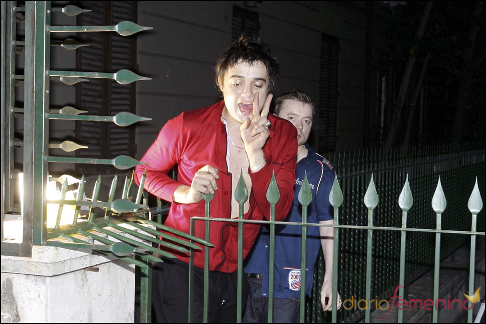 Pete Doherty, borracho en Roma