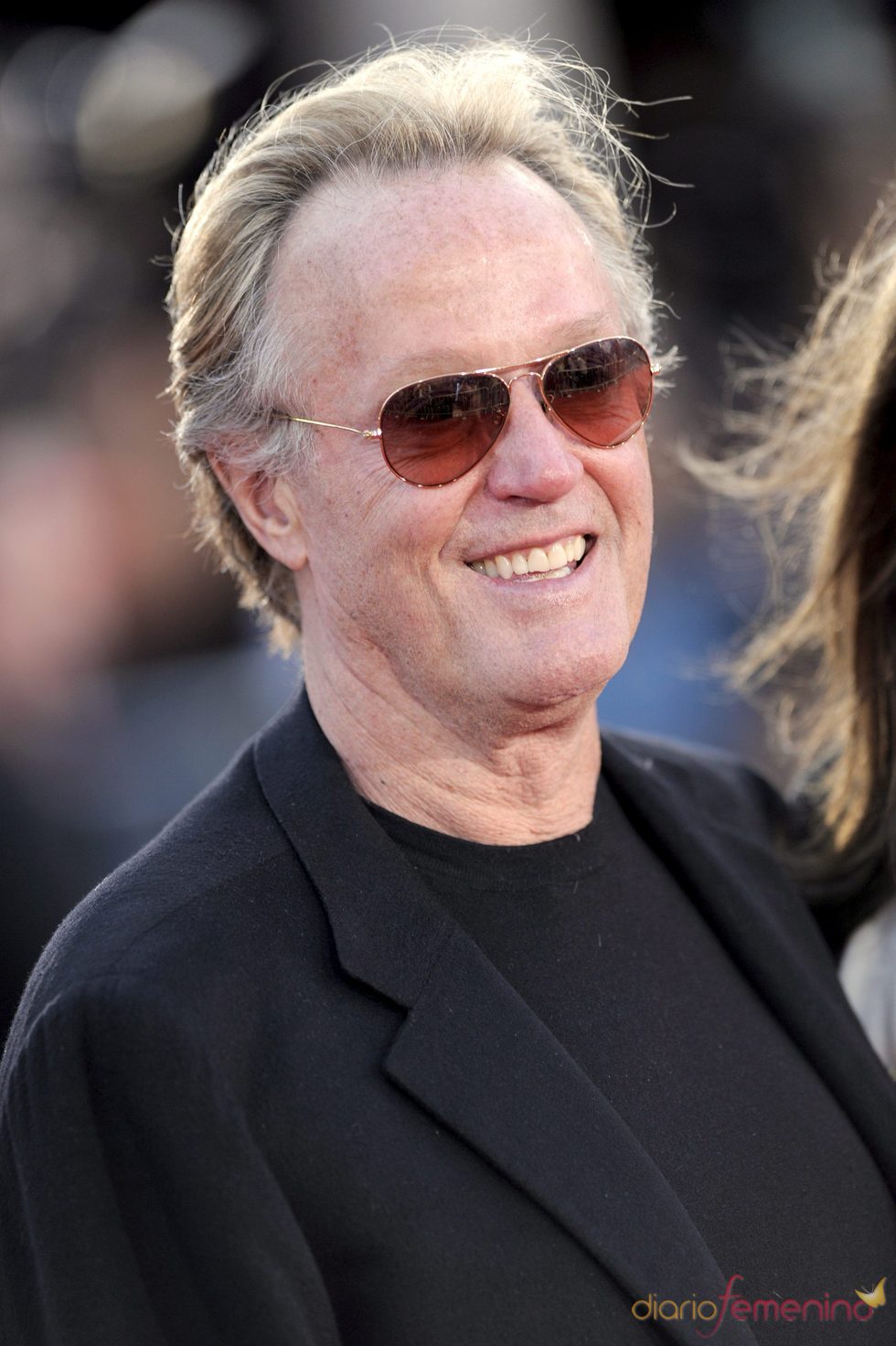 Peter Fonda descubre un cadáver paseando por Sunset Bulevar
