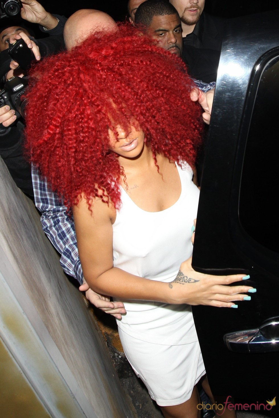 Rihanna con nuevo 'look'