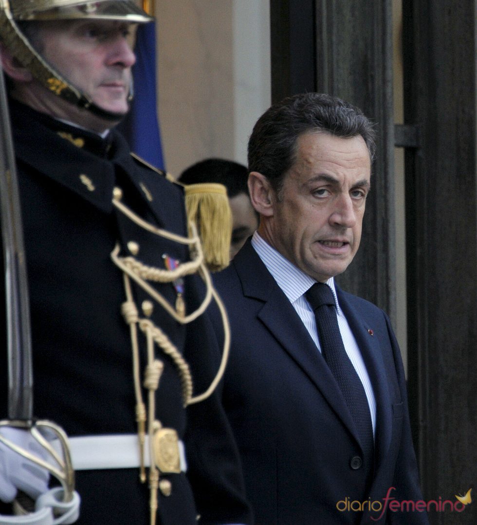 A Nicolas Sarkozy le piratean el Facebook por segunda vez