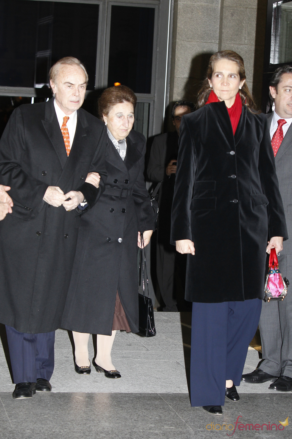 Las Infantas Elena y Margarita y el duque de Soria en la ópera