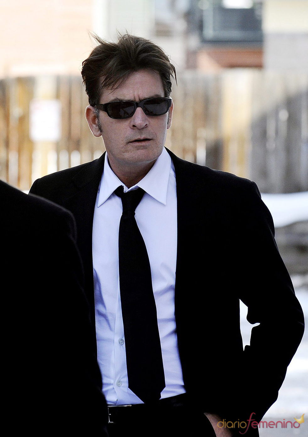 Charlie Sheen ingresado de urgencia por fumar cocaína durante una fiesta en su casa