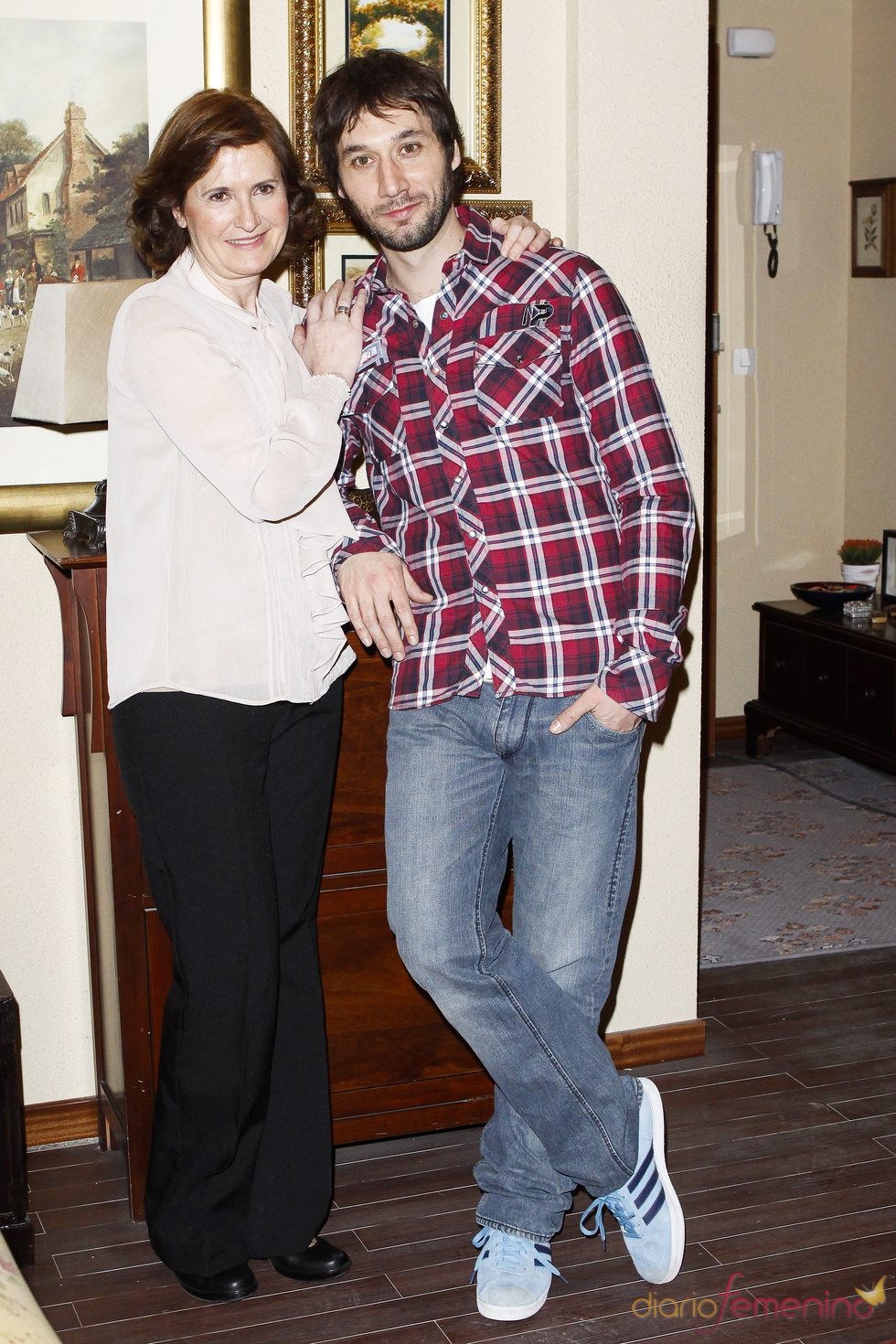 Itziar Lazkano y Raúl Fernández en 'Buen agente'